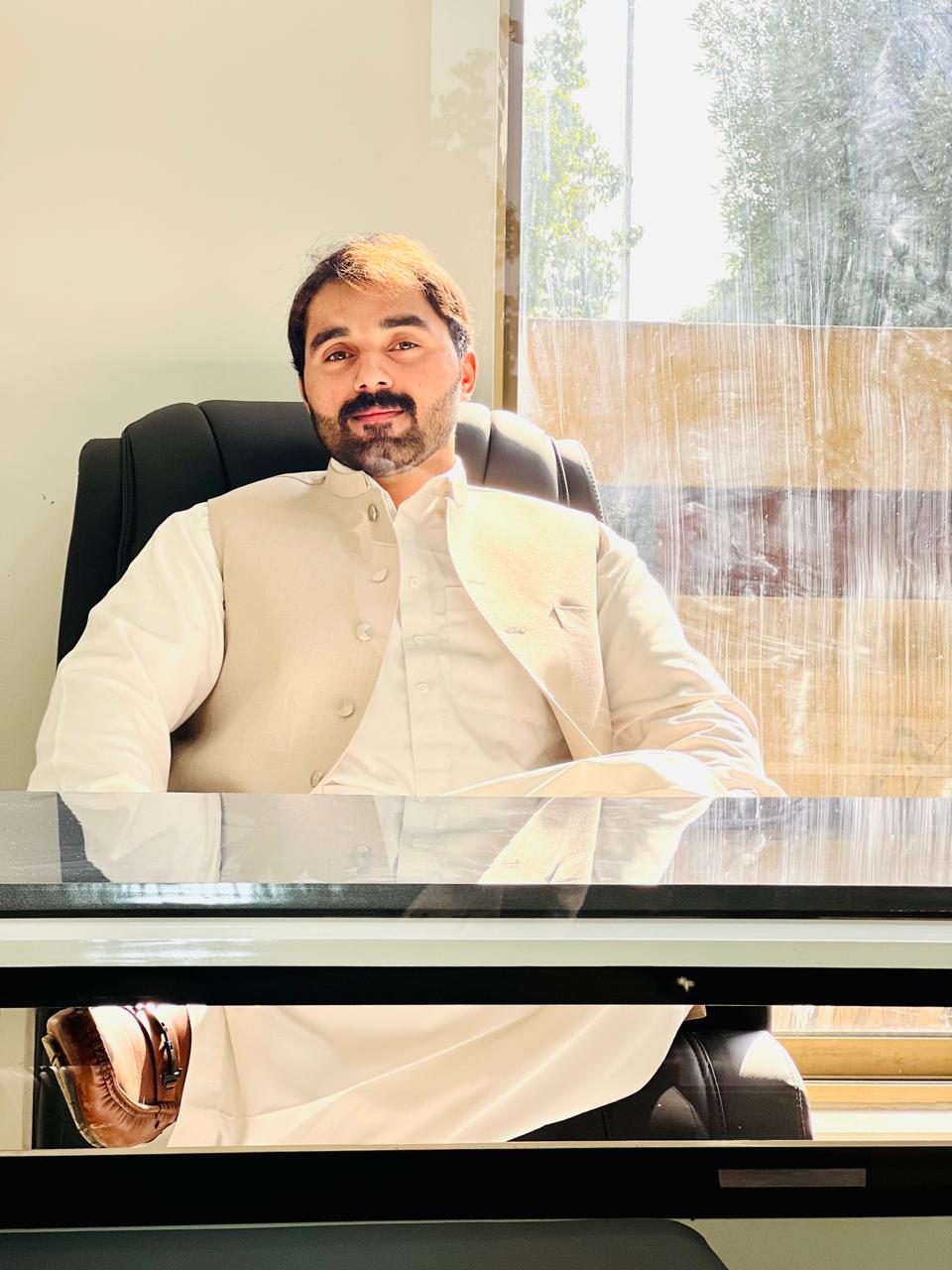 Shahzeb, Sales Representative